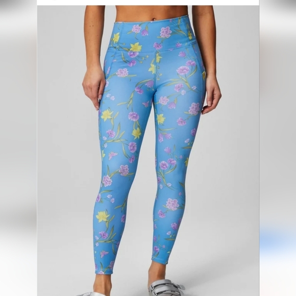Fabletics Oasis Pureluxe High-Waisted 7/8 Leggings - Picture 1 of 9